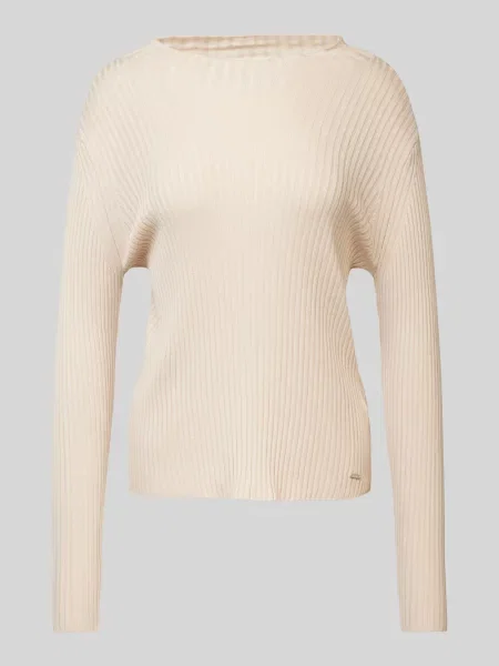 Sweter z dzianiny z dekoltem w łódkę More & More beżowy