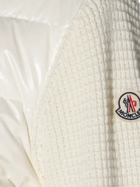Matlasat geacă Moncler alb