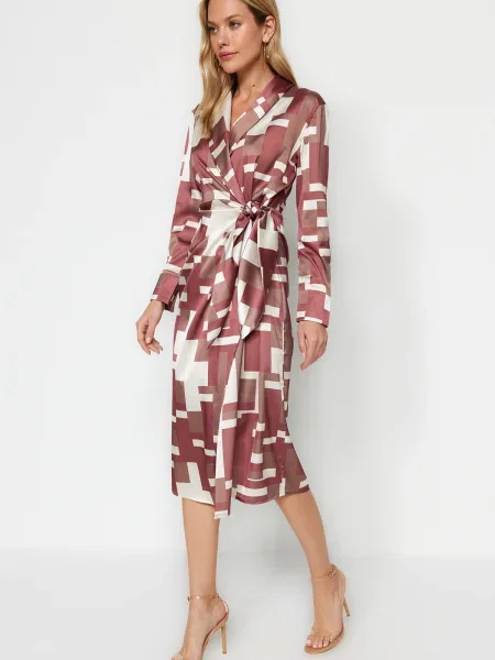 Sukienka midi Trendyol w geometryczne wzory wiązana brązowa