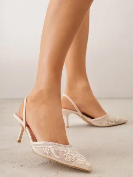 Pantofi cu Rumelka Xiliana Teshina Ylondra Branira bej