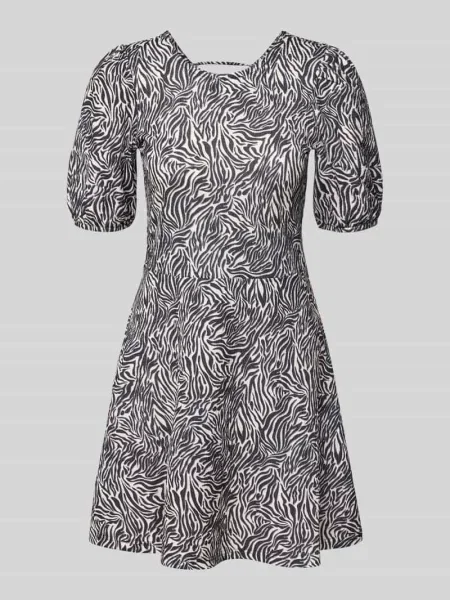 Sukienka mini lekko rozkloszowana z dekoltem na plecach model ‘SURI’ Only biała