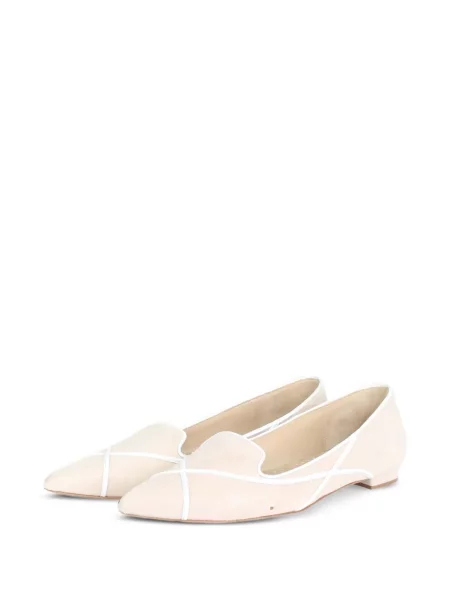 Lapos talpú körömcipő Manolo Blahnik