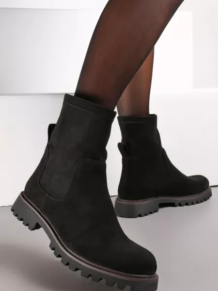 Botine din imitație de piele întoarsă Silvano negre