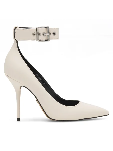 Nine West Обувки на бял