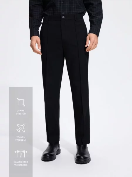 Reserved Spodnie jogger czarny