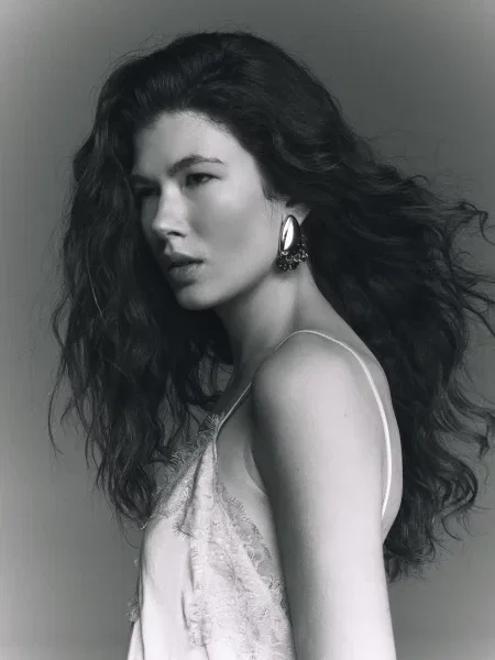 Серьги Reserved с камнями коричневые