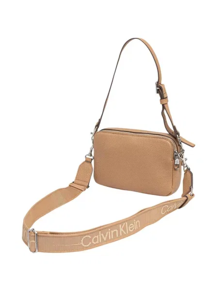 Calvin Klein Taška cez rameno svetlohnedá béžová