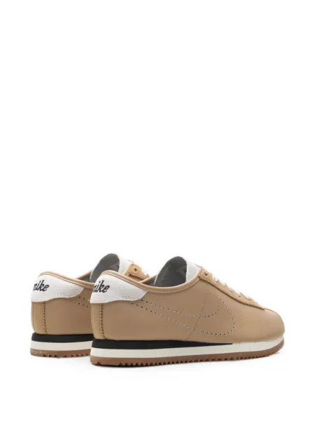 Sneakerși Nike Cortez cu autograf din piele maro