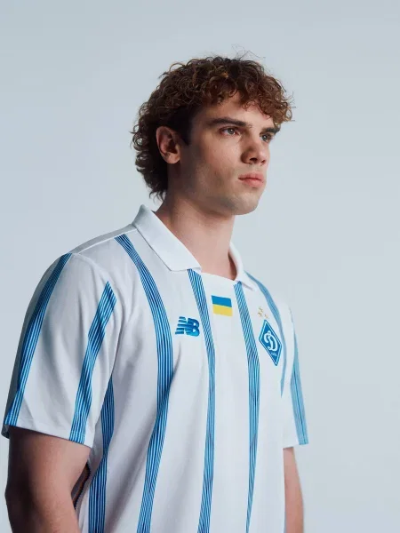 Футболка New Balance белая