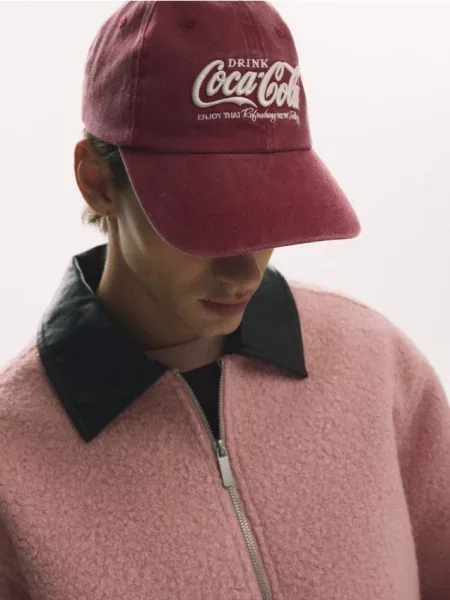 Кепка Reserved красная