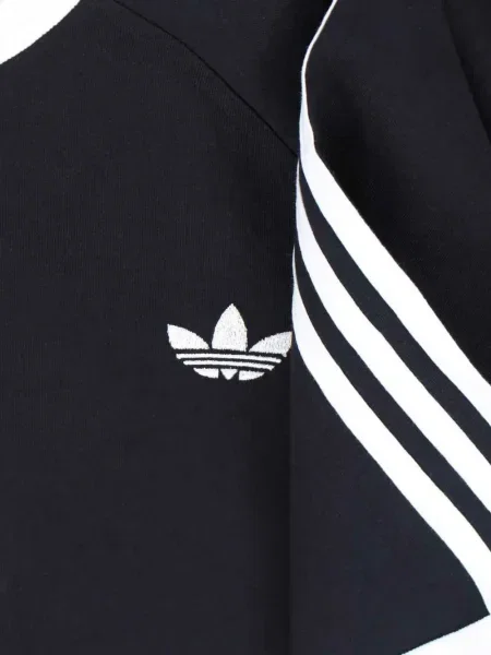 Tricou cu dungi Adidas din fleece cu glugă albastru