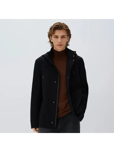 Reserved Kapucnis rövid kabát fekete