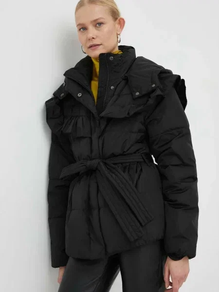 Bruuns Bazaar Geacă din puf Down Lenina negru
