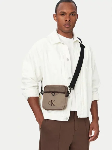 Crossover torbica Calvin Klein Bold Clrblk Square Crossobdy smeđa