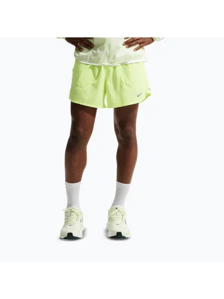 Мъжки къси панталони/шорти Nike Stride Dri-Fit Brief-Lined 5" volt ice жълто