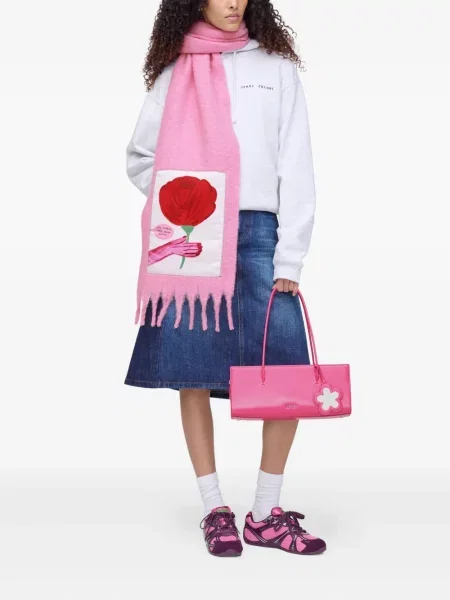Fular Marc Jacobs cu franjuri roz