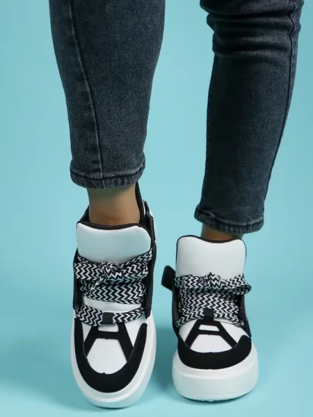 Sneakerși Resti alb