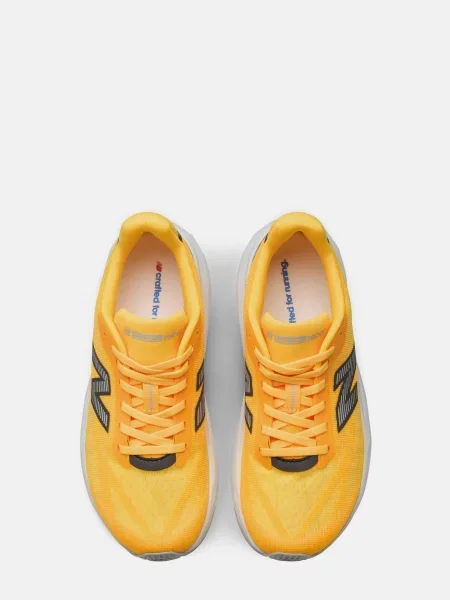 Кроссовки для бега New Balance FuelCell желтые