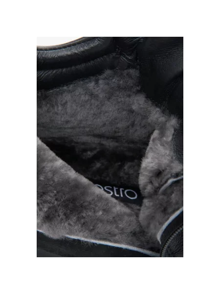 Кроссовки Estro черные