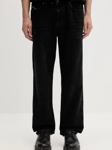 Diesel kavbojke relaxed kroja D-MACS črna