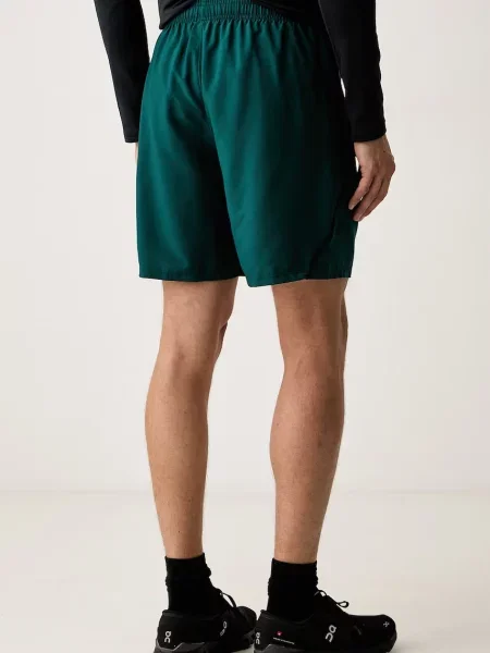 Спортивные шорты Under Armour