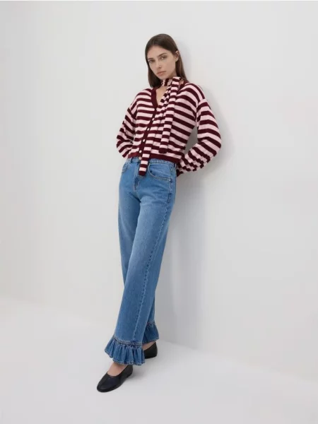 Reserved Pulover cu fular multicolor