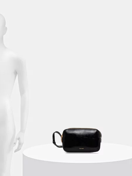 Calvin Klein Válltáska fekete