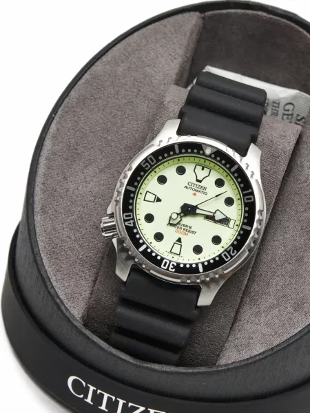 Ceas Citizen verde