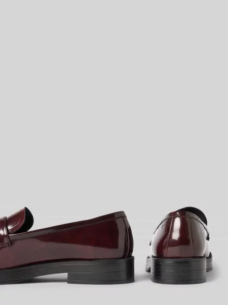 Loafersy ze sprzączki Tamaris