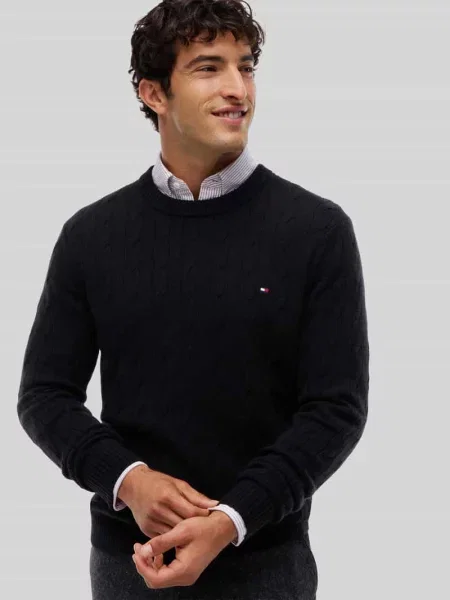 Sweter o kroju regular fit z czystej wełny owczej Tommy Hilfiger czarny