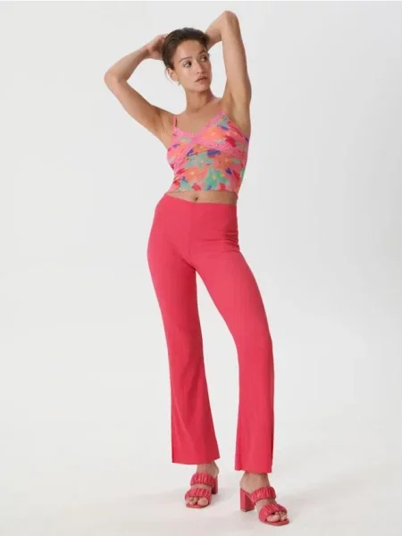 Кроп топ із квітковим принтом рожевий