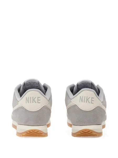 Велурени шорти Nike черно