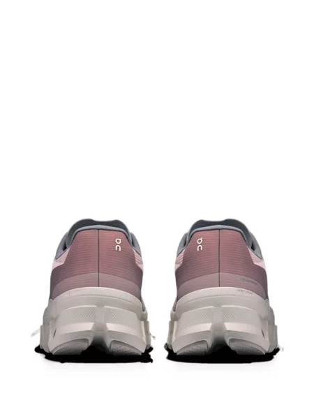 Sneakerși On roz