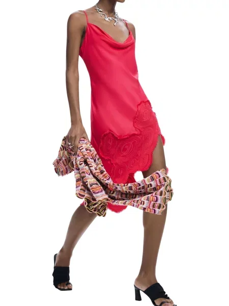 Šaty bez rukávů Desigual bez rukávů červené