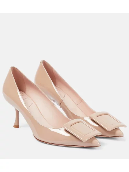 Pantofi cu toc Roger Vivier din piele de lac bej