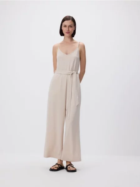 Reserved Комбінезон з модаллю бежевий
