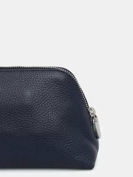 Кожаная косметичка Coccinelle