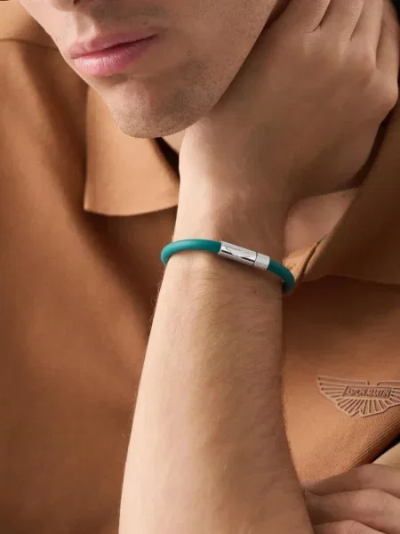 Apyranke Aston Martin Watches su sagtimis su autografu