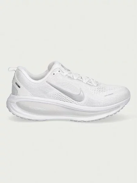 Nike női sportos cipő Vomero 18 fehér