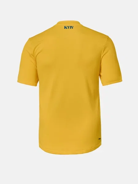 Футболка New Balance желтая