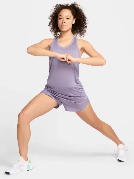 Спортивные шорты Nike фиолетовые