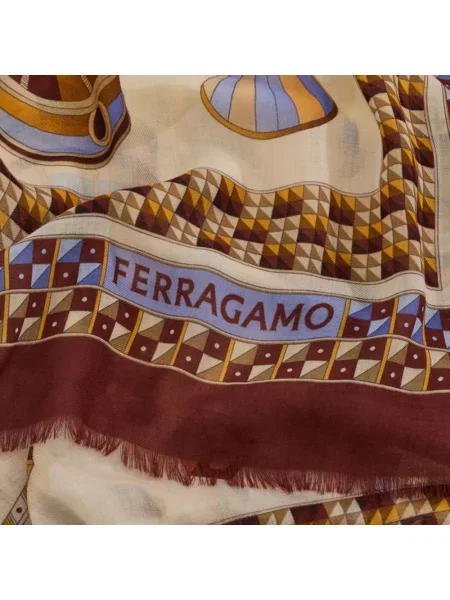 Jedwabna szal Ferragamo z nadrukiem