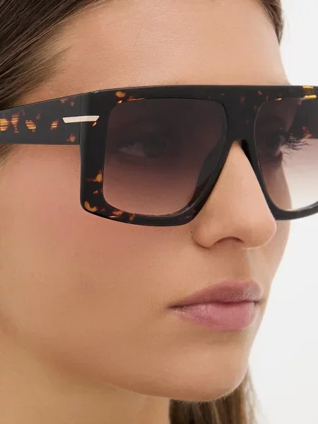 Victoria Beckham napszemüveg női barna