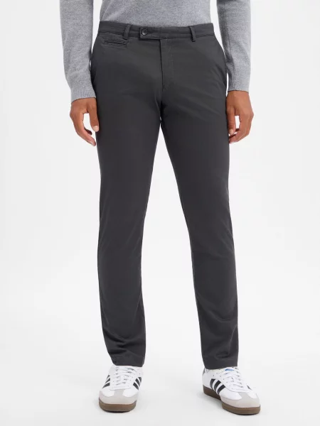 Chinos o kroju slim fit z mieszanki bawełny Bugatti szare