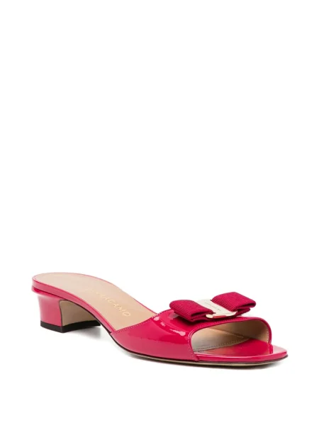 Sandale Ferragamo roz