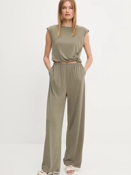 Блуза и панталон Answear Lab зелено