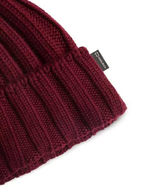 Căciulă Woolrich cu pompoane roșu
