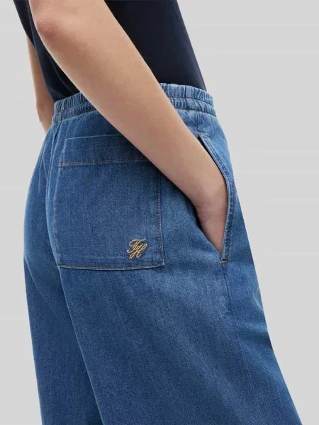 Jeansy o kroju loose fit z czystej bawełny z tunelem Tommy Hilfiger błękitne