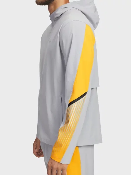 Ветровка Under Armour с капюшоном серая
