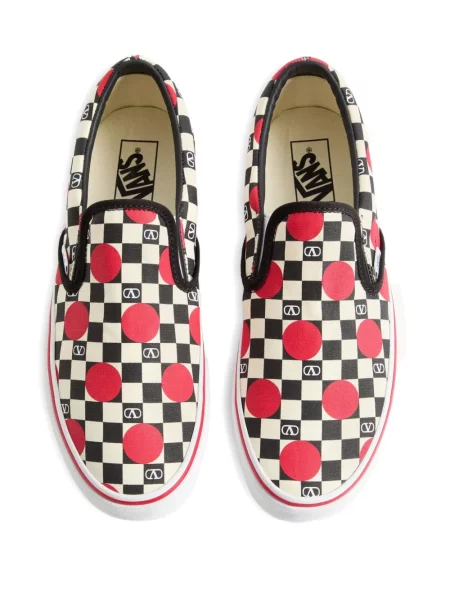 Πουά sneakers Valentino Garavani με σχέδιο slip-on μαύρο